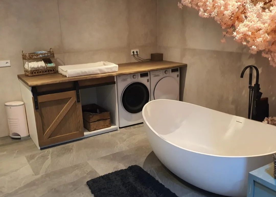 Luxe houten badkamermeubels laten maken