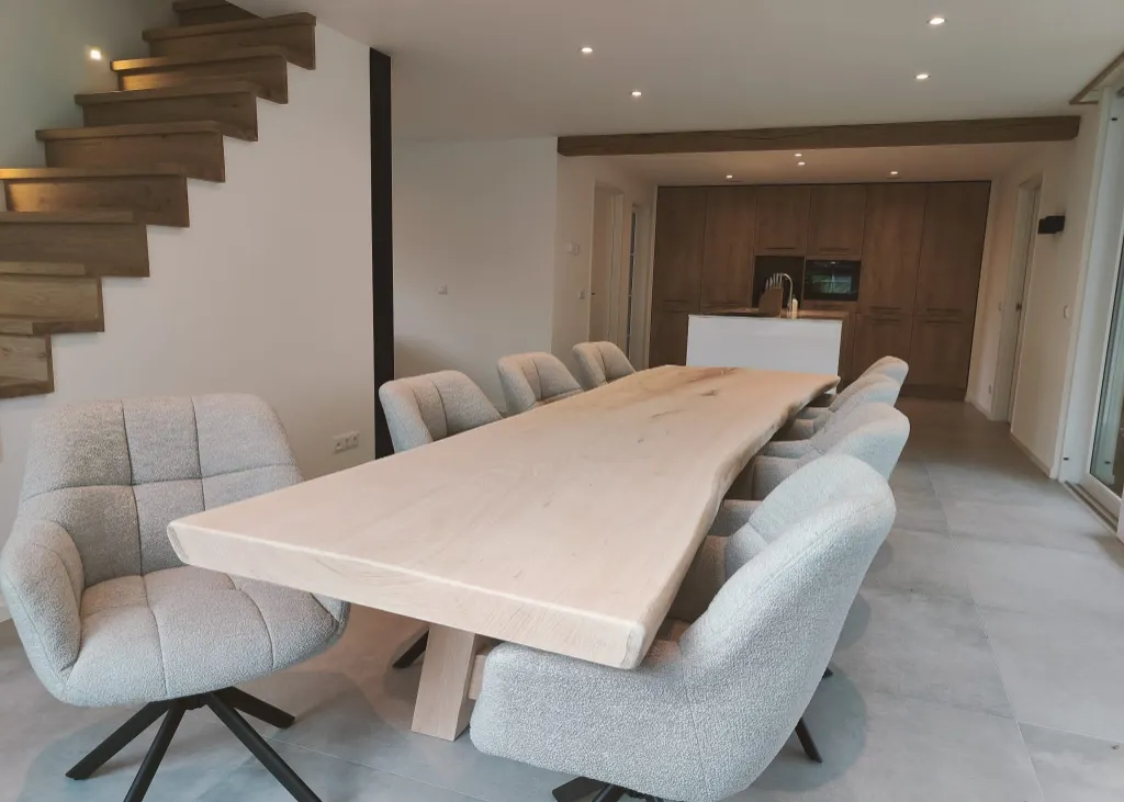 Massief houten tafel laten maken op maat