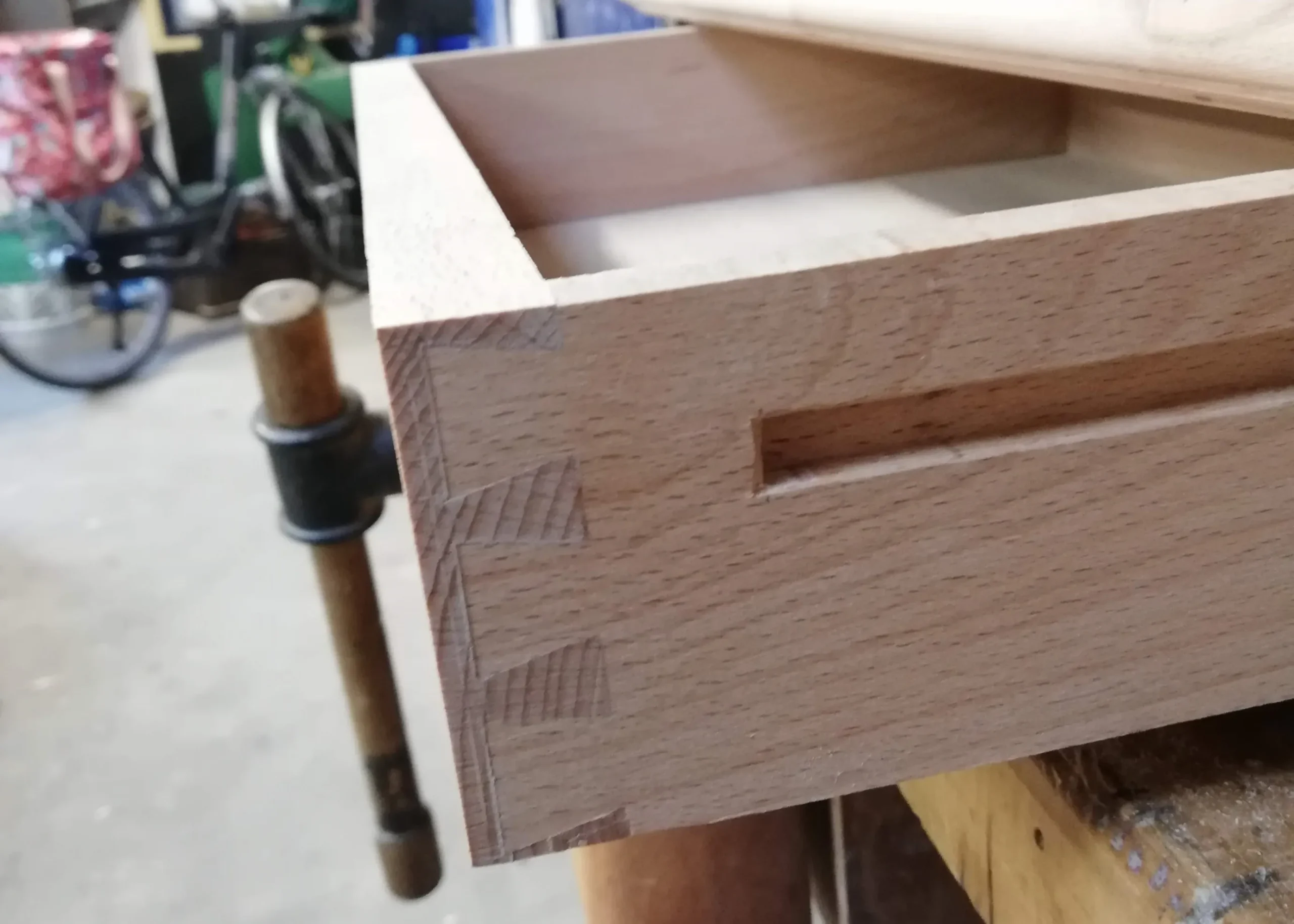 Houten meubel restaureren